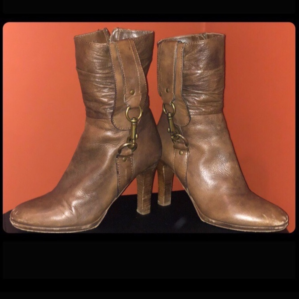 SOLD🚫Authentic Coach boots  - brown - 8.5